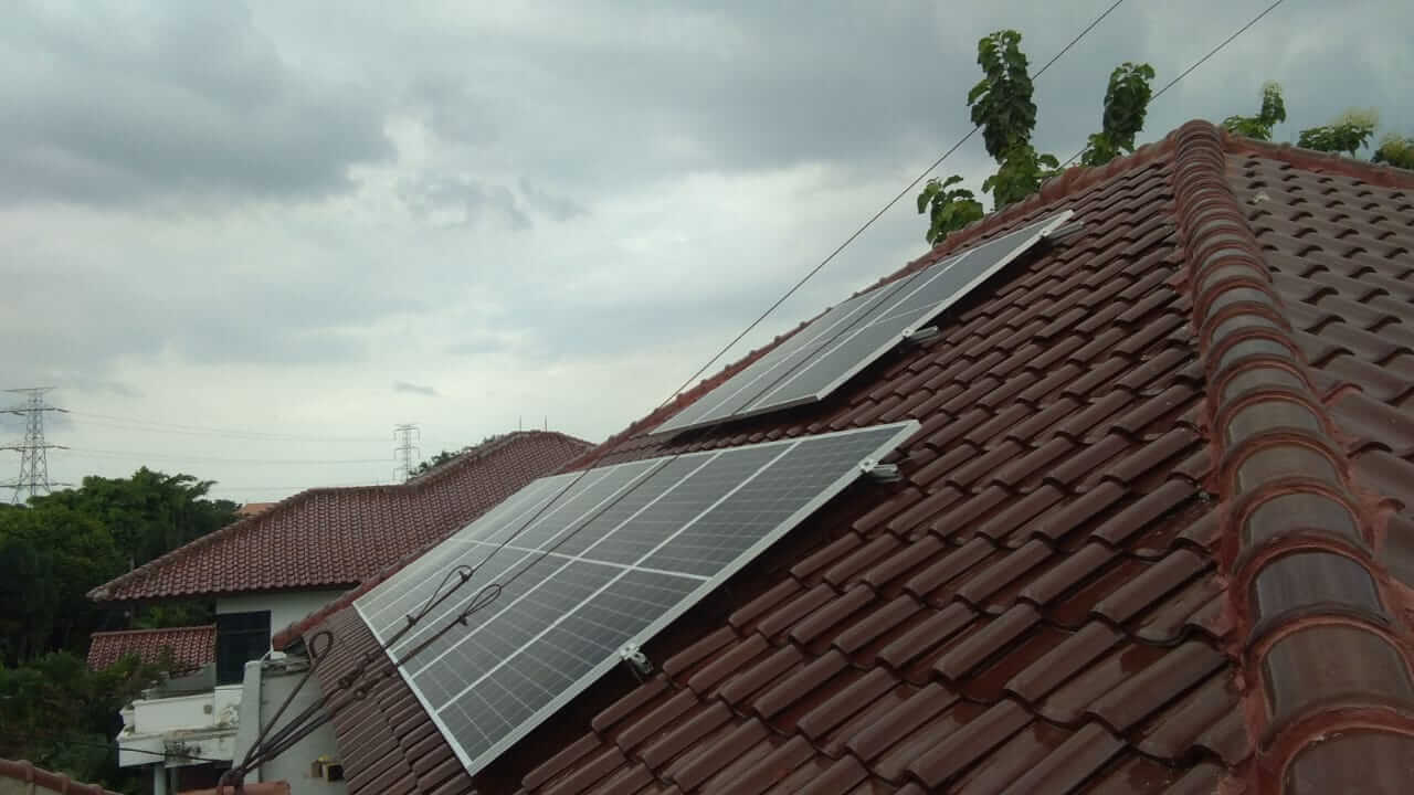 PROYEK PEMASANGAN PANEL SURYA JARWINN