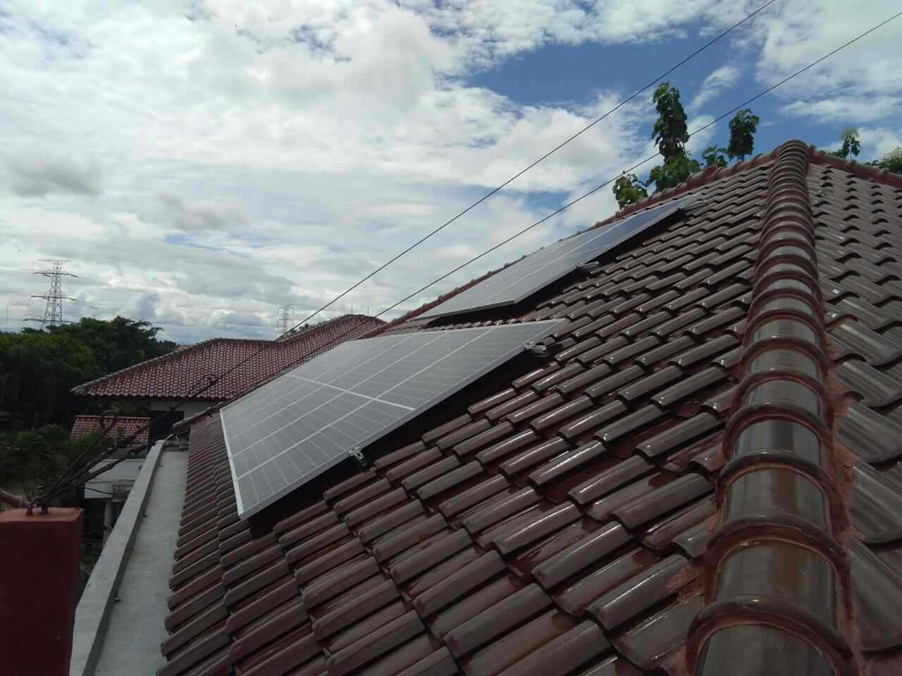 PROYEK PEMASANGAN PANEL SURYA JARWINN