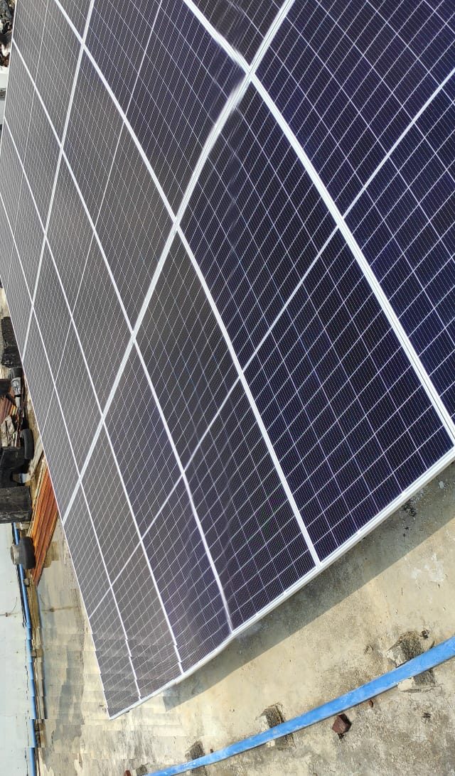 Pemasangan Panel Surya ( Solar Panel) di Pramuka, Jakarta Timur